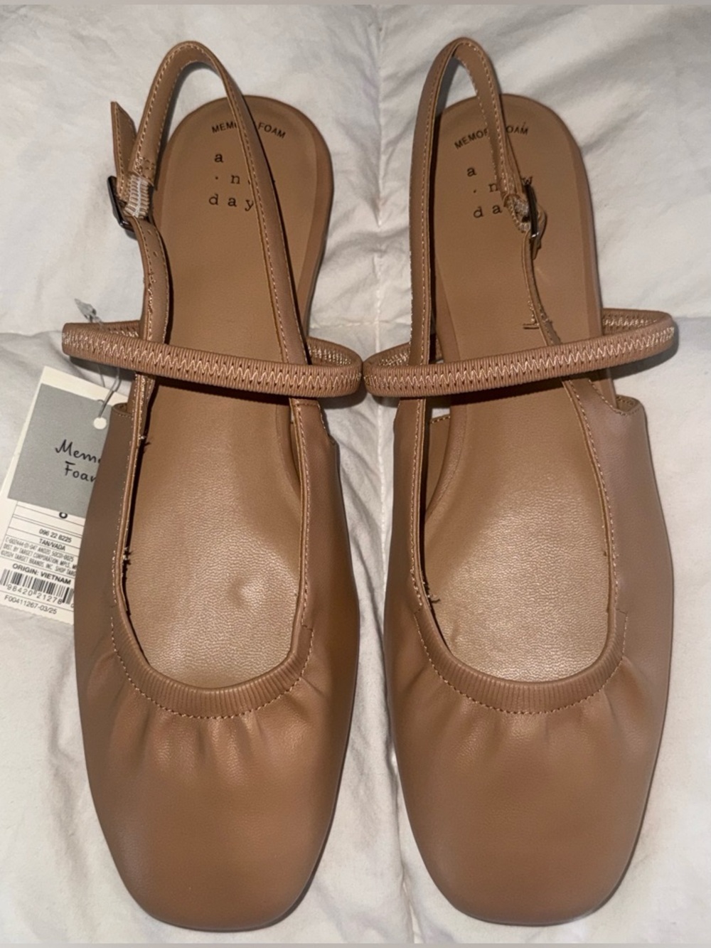 a new day Vada Tan Memory Foam Ballet Flat Adjustable Comfort Travel Shoes NEW